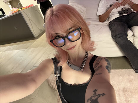Iluvmeww page leaked private photo uncensored HD quality