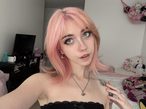 Iluvmeww page leaked private photo uncensored HD quality