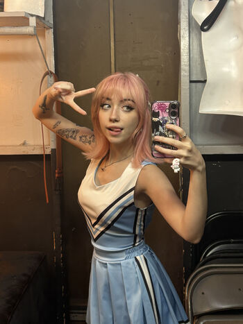 Iluvmeww page leaked private photo uncensored HD quality