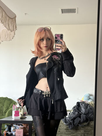 Iluvmeww page leaked private photo uncensored HD quality