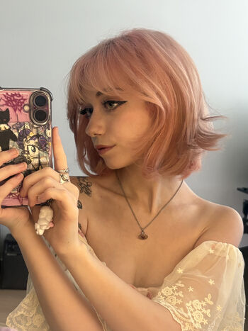 Iluvmeww leaked private photo uncensored HD quality