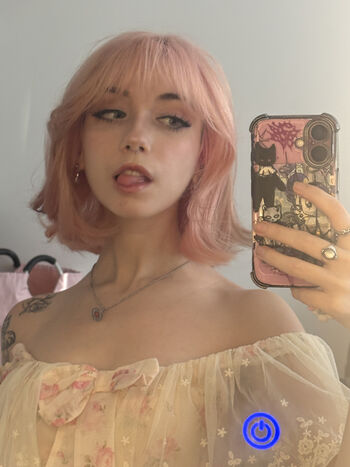 Iluvmeww leaked private photo uncensored HD quality