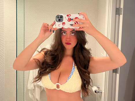 Imsiiimone leaked private photo uncensored HD quality