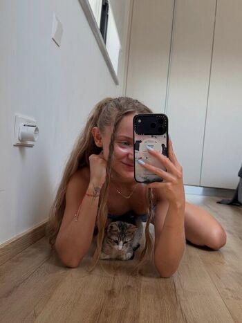 Isabelyvonne leaked private photo uncensored HD quality