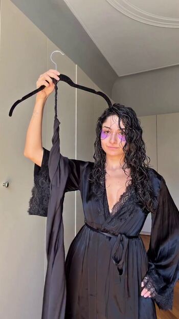 Ischtar isik page leaked private photo uncensored HD quality