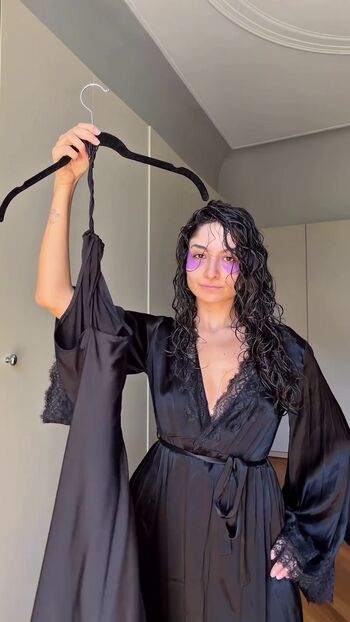 Ischtar isik page leaked private photo uncensored HD quality