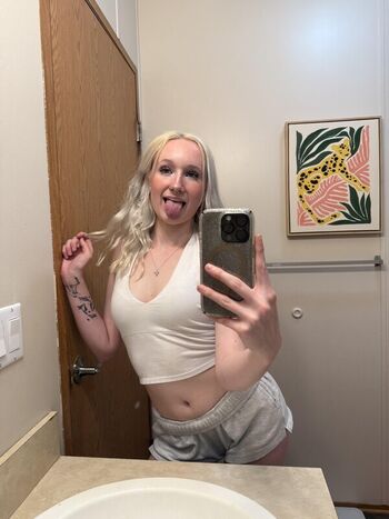 Itshallie leaked private photo uncensored HD quality