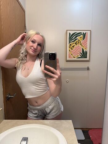 Itshallie leaked private photo uncensored HD quality