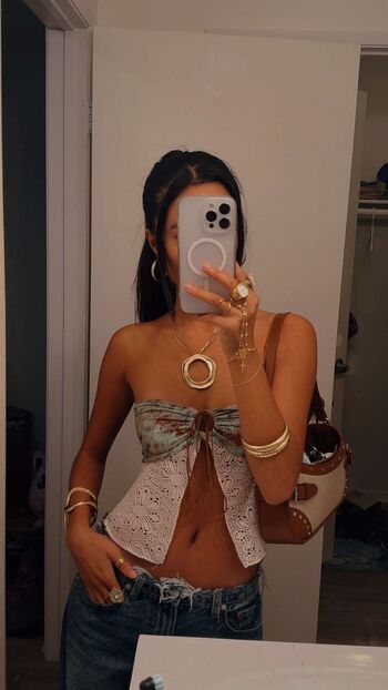 Itslaaurr  page leaked private photo uncensored HD quality