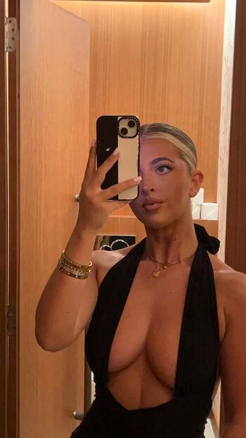 Izzytaffs page leaked private photo uncensored HD quality