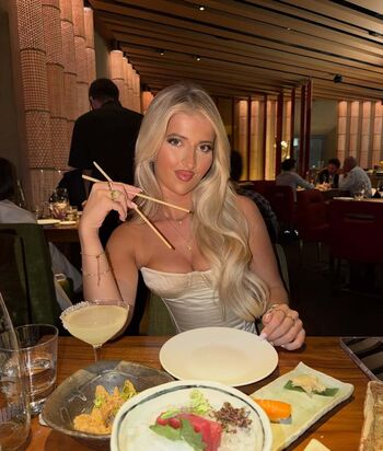 Izzytaffs page leaked private photo uncensored HD quality