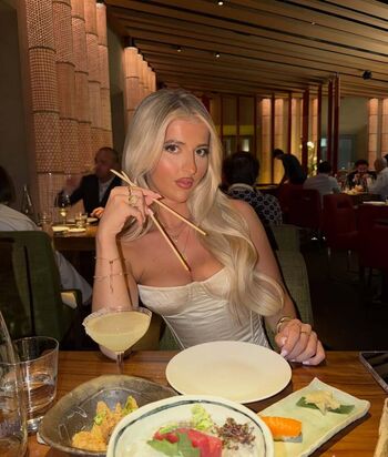 Izzytaffs page leaked private photo uncensored HD quality