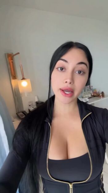 Jailyne ojeda  page leaked private photo uncensored HD quality