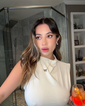 Janine leaked private photo uncensored HD quality