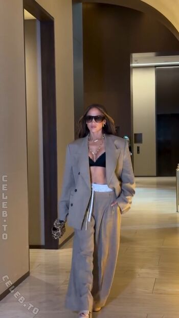 Jennifer lopez  page leaked private photo uncensored HD quality