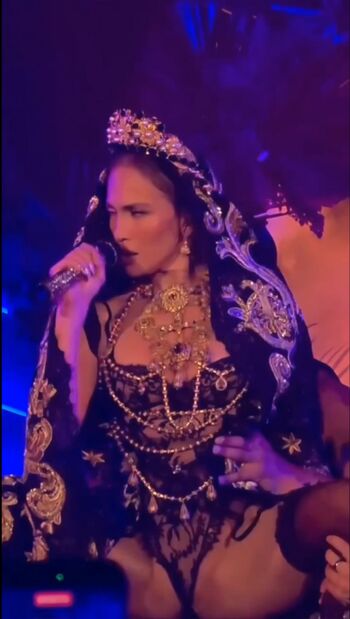 Jennifer lopez  page leaked private photo uncensored HD quality
