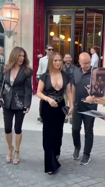 Jennifer lopez  page leaked private photo uncensored HD quality