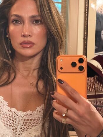 Jennifer lopez  page leaked private photo uncensored HD quality