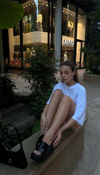 Julia hhlrr page leaked private photo uncensored HD quality