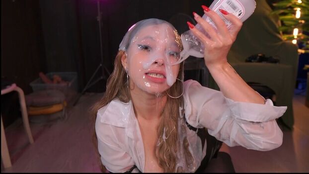 Karolineneuer page leaked private photo uncensored HD quality