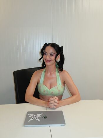 Katy perry  page leaked private photo uncensored HD quality