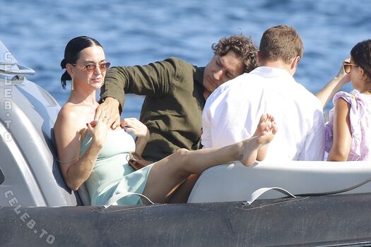 Katy perry  page leaked private photo uncensored HD quality