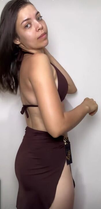 Kaylaasantos leaked private photo uncensored HD quality
