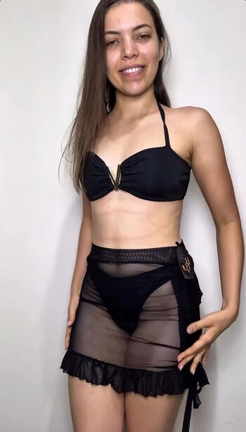 Kaylaasantos leaked private photo uncensored HD quality