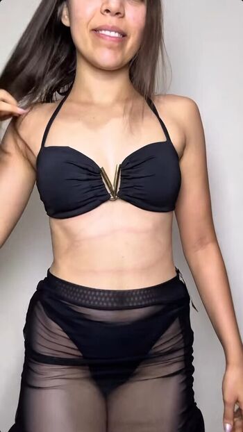 Kaylaasantos leaked private photo uncensored HD quality