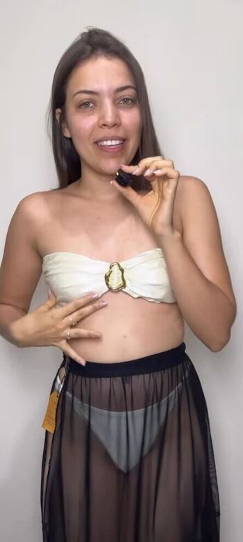 Kaylaasantos leaked private photo uncensored HD quality