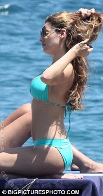 Kelly brook page leaked private photo uncensored HD quality