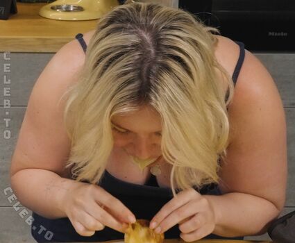 Kellymissesvlog leaked private photo uncensored HD quality