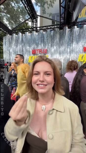 Kellymissesvlog leaked private photo uncensored HD quality