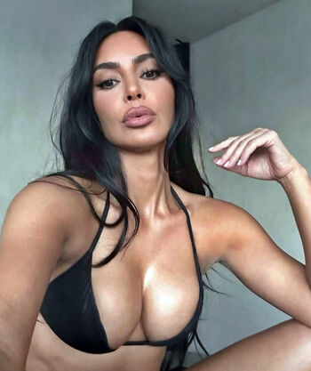 Kim kardashian  page leaked private photo uncensored HD quality