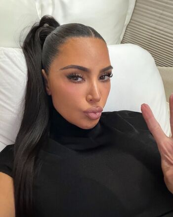 Kim kardashian  page leaked private photo uncensored HD quality
