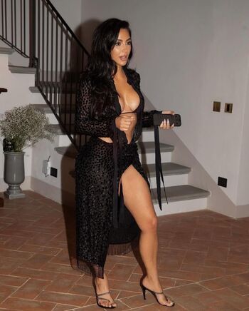Kim kardashian  page leaked private photo uncensored HD quality
