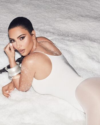 Kim kardashian  page leaked private photo uncensored HD quality