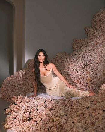 Kim kardashian  page leaked private photo uncensored HD quality