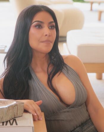 Kim kardashian  page leaked private photo uncensored HD quality