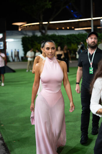 Kim kardashian  page leaked private photo uncensored HD quality
