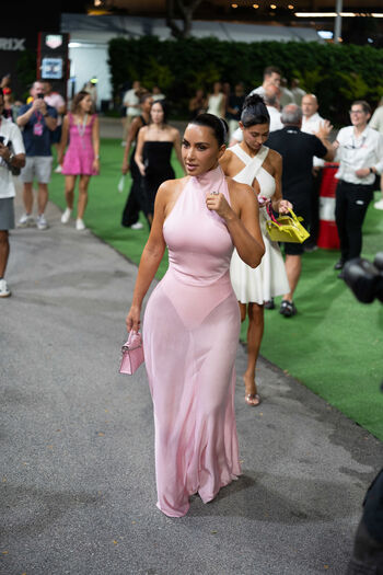Kim kardashian  page leaked private photo uncensored HD quality