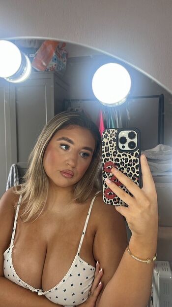 L u c i f a i r leaked private photo uncensored HD quality
