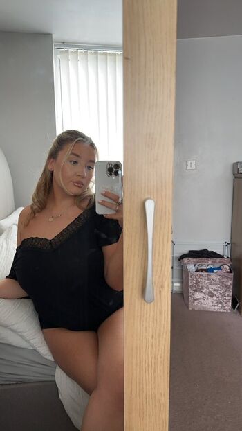 L u c i f a i r leaked private photo uncensored HD quality