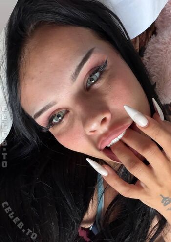 Lara bttn page leaked private photo uncensored HD quality