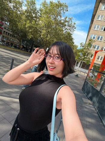 Larissa rochefort page leaked private photo uncensored HD quality