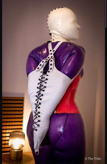 Latex fetish page leaked private photo uncensored HD quality