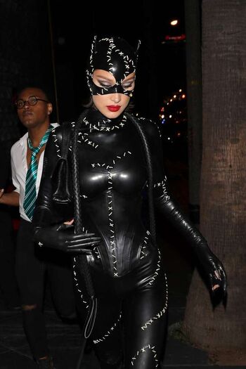 Latex fetish page leaked private photo uncensored HD quality