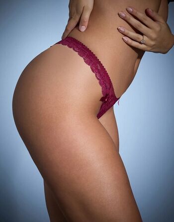 Laura oganessian page leaked private photo uncensored HD quality
