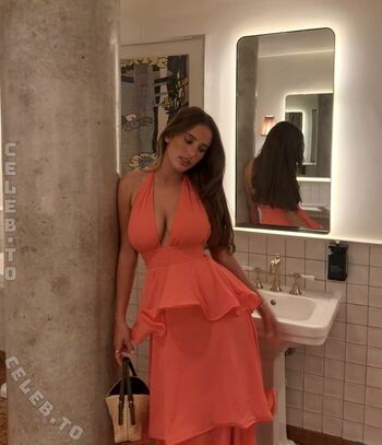 Lauramjj  page leaked private photo uncensored HD quality