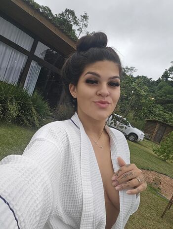 Lauratavora leaked private photo uncensored HD quality